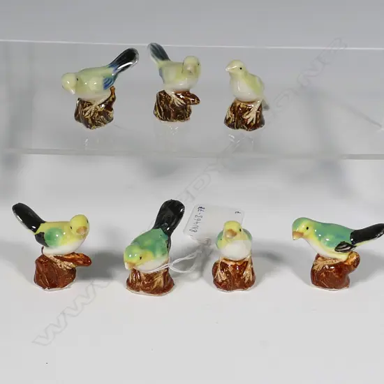 SEVEN CHINA BIRDS, "B1053 5/8" ON BASE, AVERAGE H.34MM AF