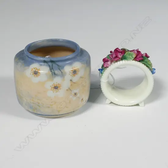 ROYAL DOULTON MINI VASE H.65MM & NAPKIN RING