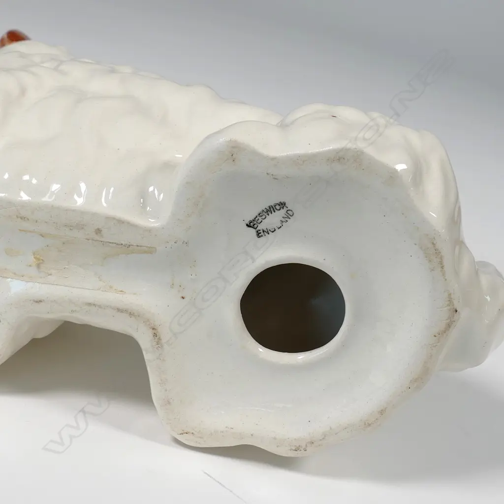 BESWICK SEATED TERRIER H.160MM Image 1++