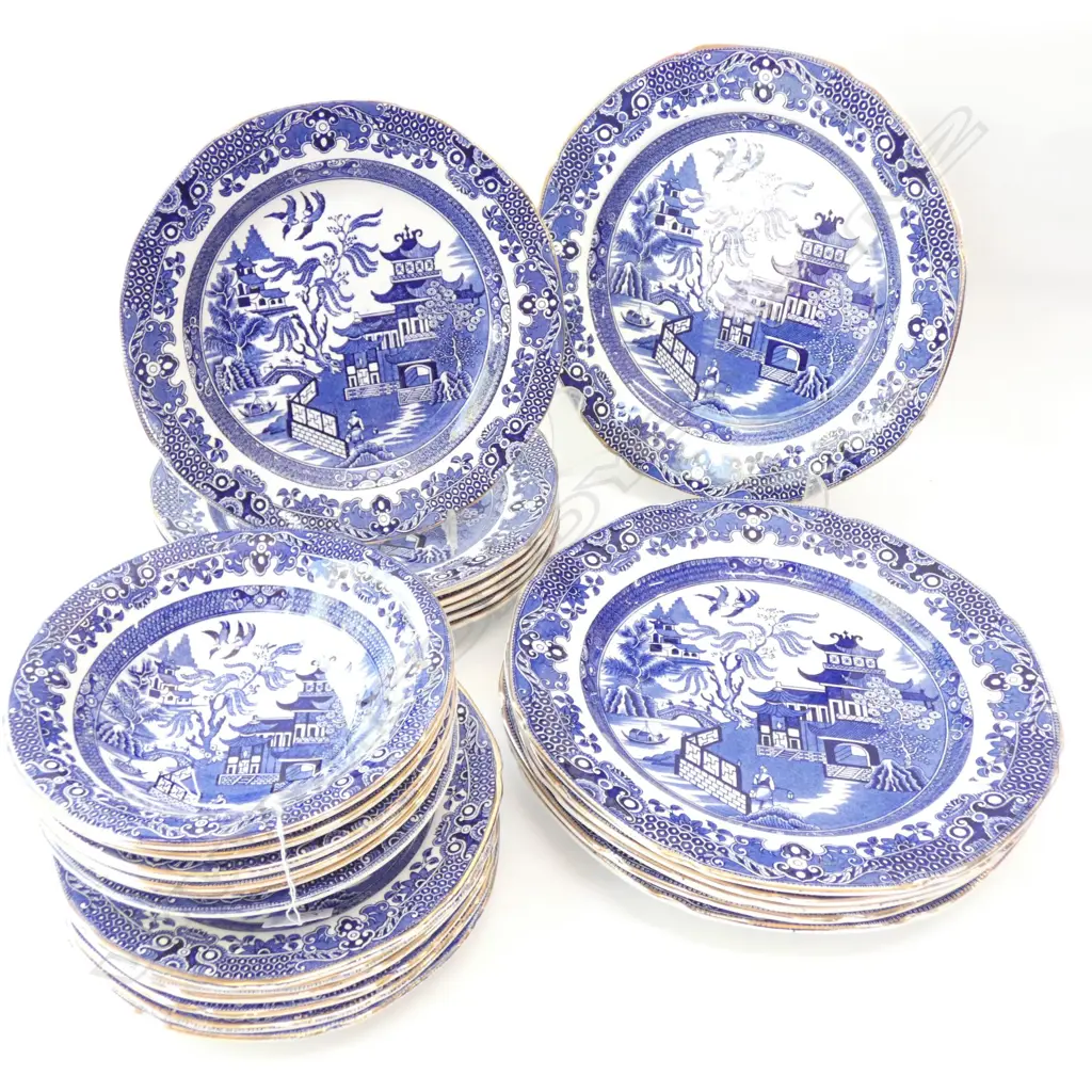24 PCE BURLEIGHWARE WILLOW GOLD RIM DINNER SERVICE 6 EACH; DINNER, LUNCHEON, SIDE, BOWL Image 1++