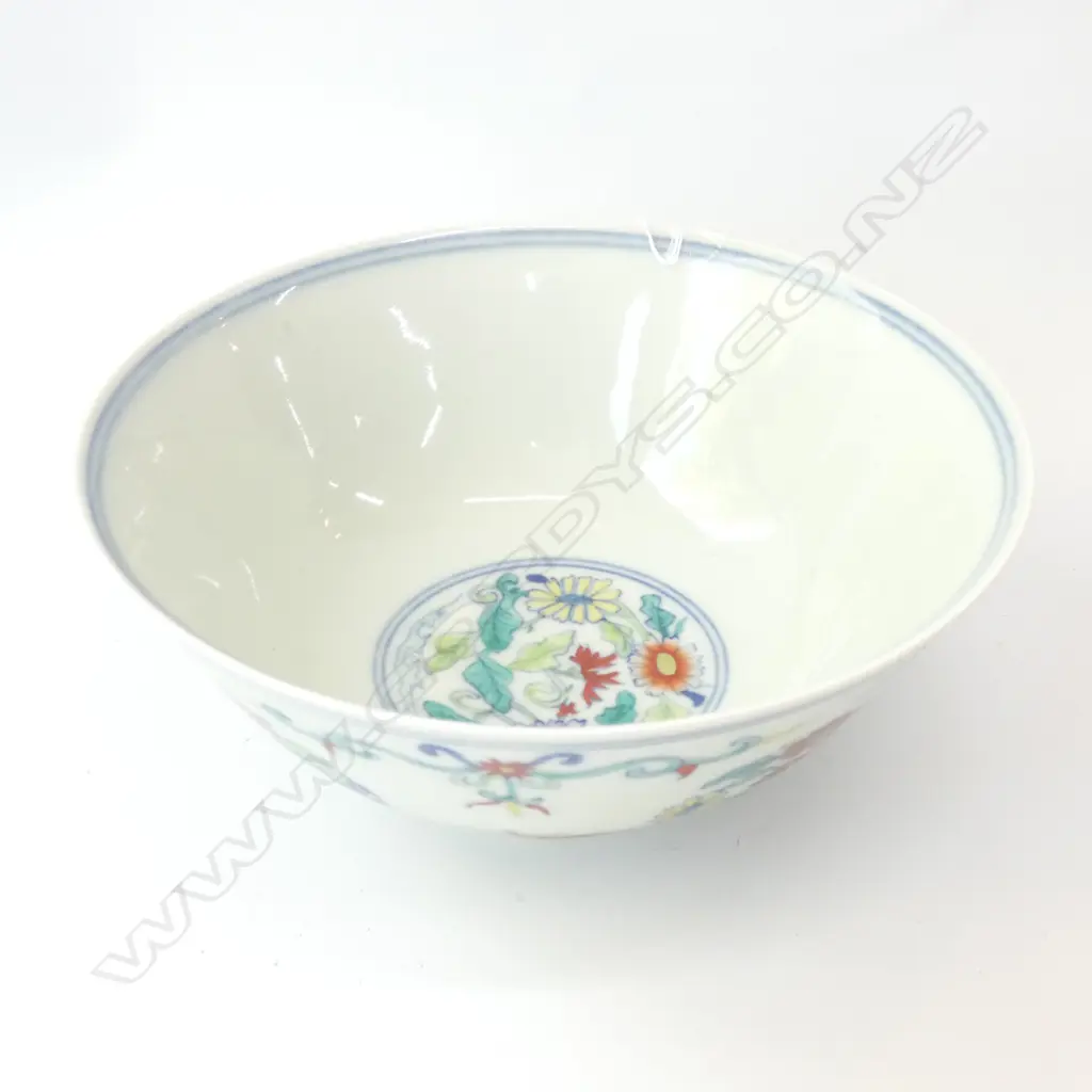 CHINESE BOWL FLORAL DOUCAI GLAZE Image 1++