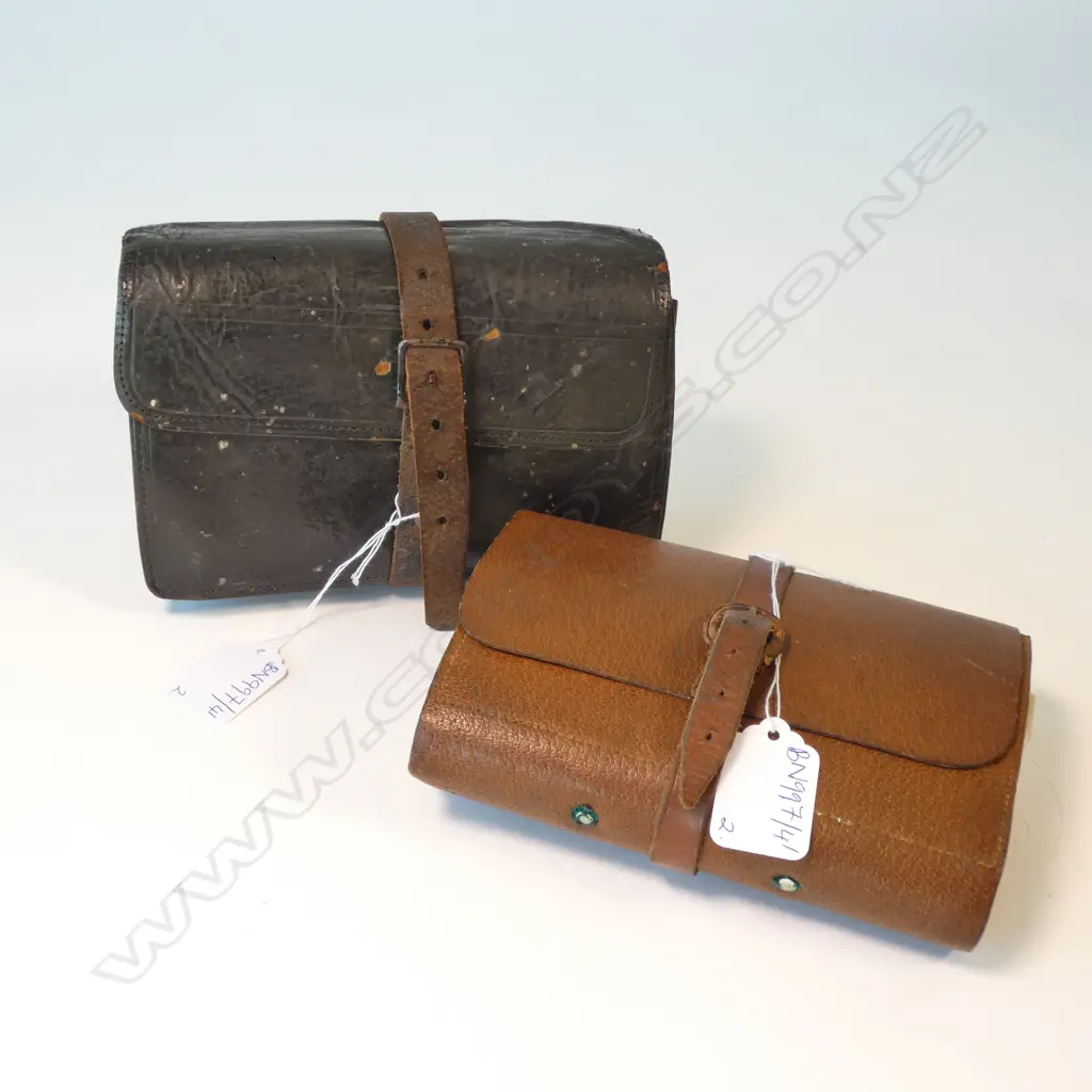 2 VINTAGE LEATHER FLY FISHING CAST WALLETS Image 1++
