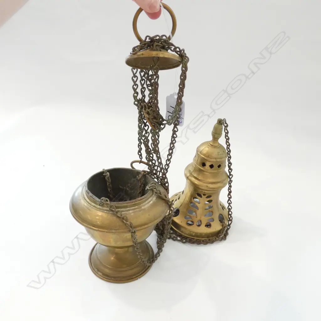 A BRASS THURIBLE Image 1++