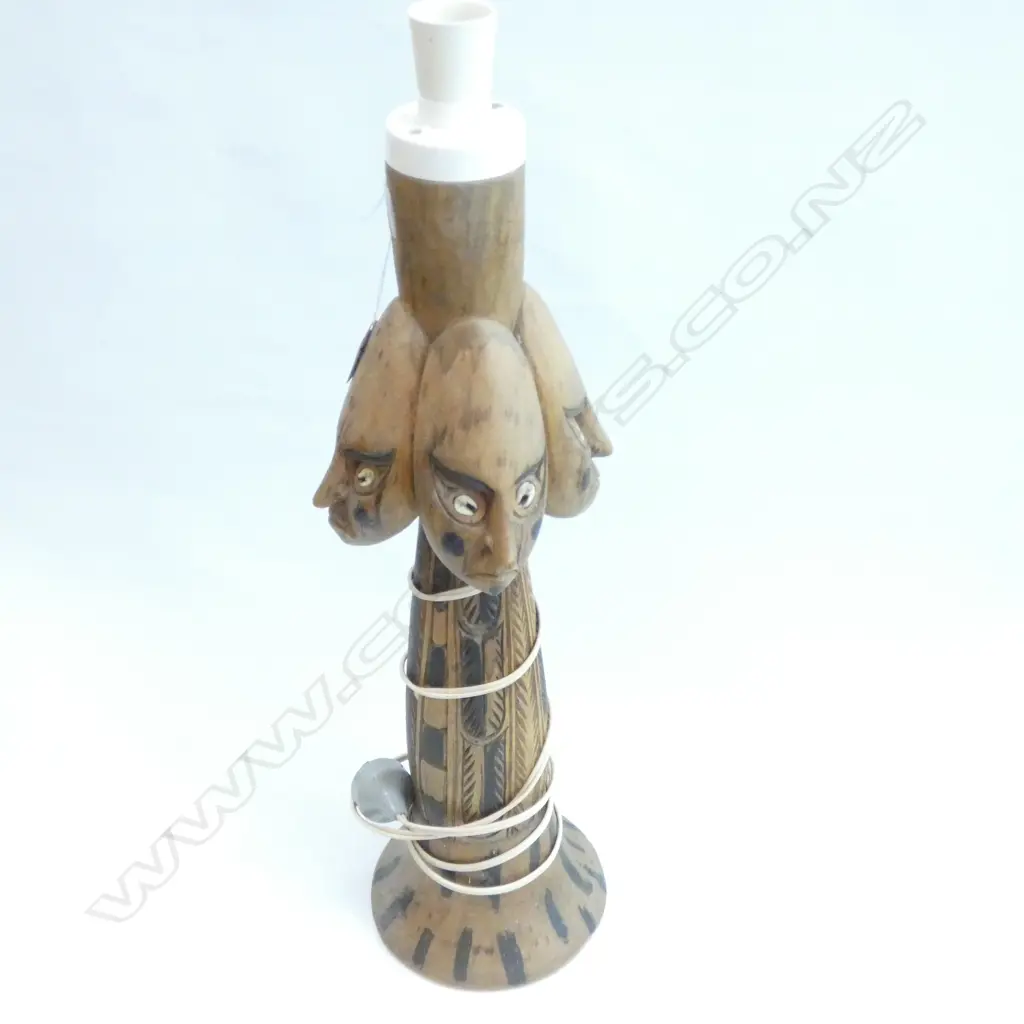 LAMP STAND PORT MORESBY PNG 600MM H  Image 1++