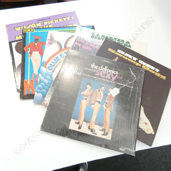 7 AMERICAN PRESSING RECORDS DELFONICS/DELLS /JJ BARNES ETC