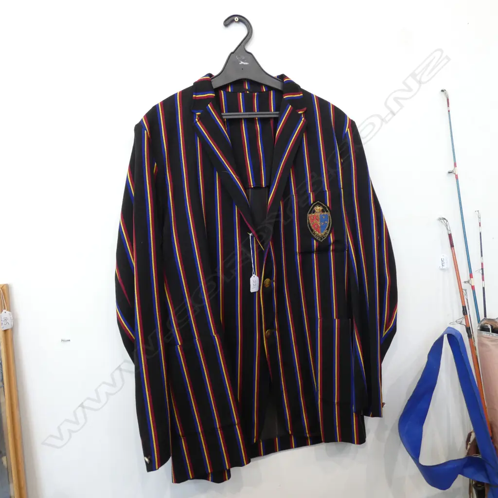 KING'S COLLEGE BLAZER, VINTAGE EMBROIDERED BADGE TO POCKET Image 1++