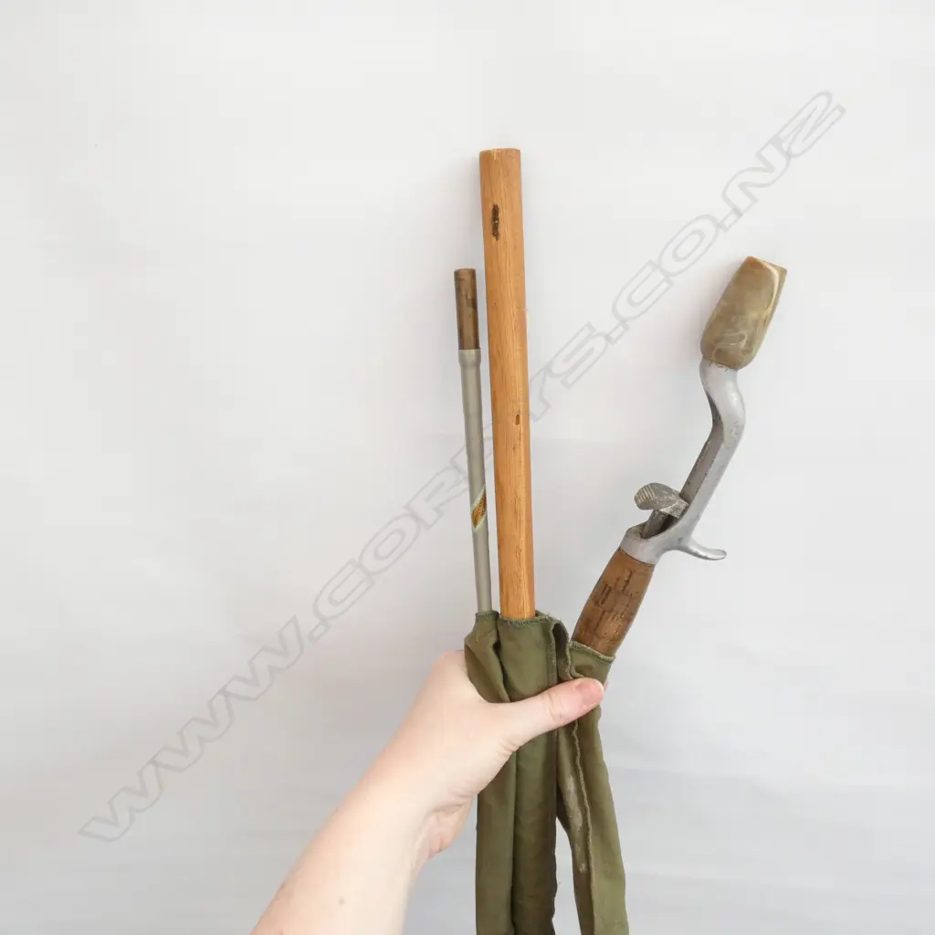 2 PCE 'TRUE TEMPER' GENEVA OHIO CHALLENGER STEEL ROD 5'4'' SPRING LOADED REEL HOLDER Image 1++