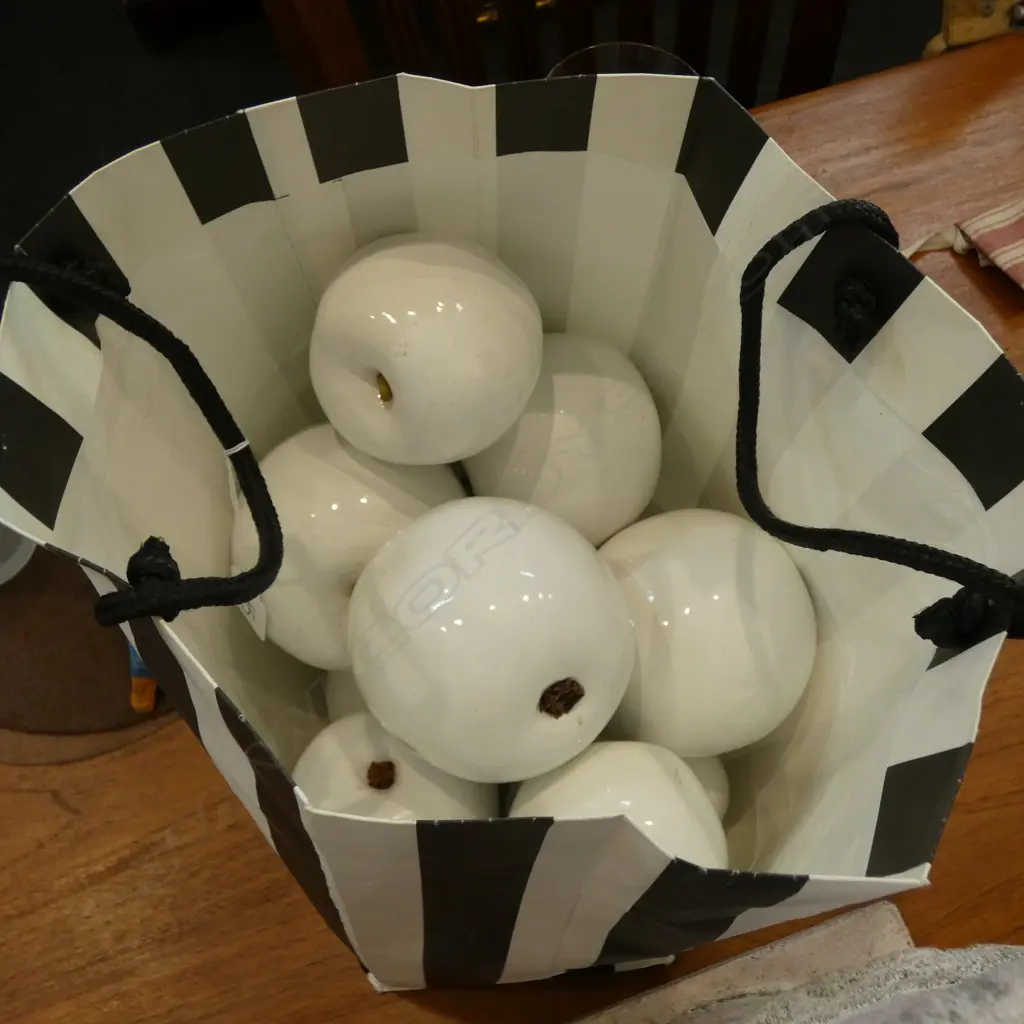 BOX LOT BAG OF WHITE FAUX APPLES Image 1++