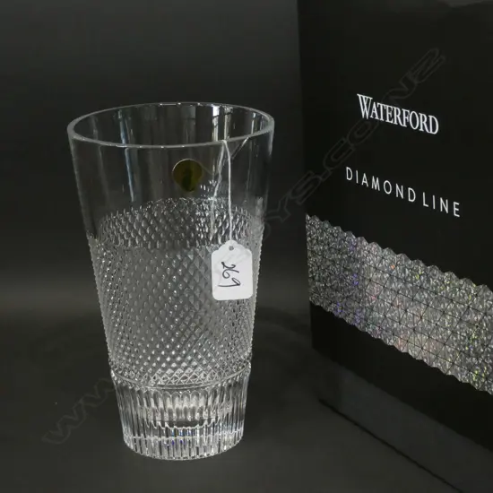 WATERFORD 'DIAMONDLINE' CRYSTAL VASE IN BOX H.205