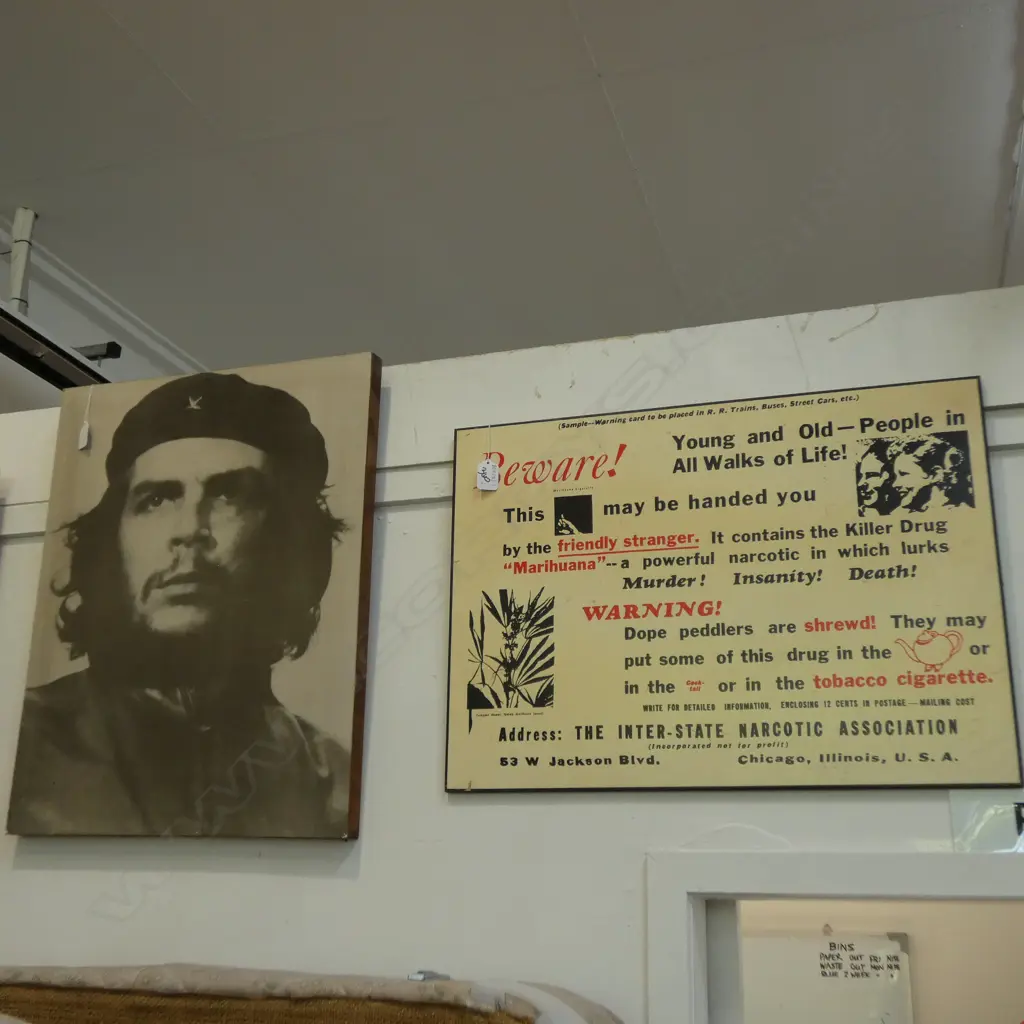 DOPE AND CHE GUEVARA POSTERS ON MDF 570 X 410MM Image 1++