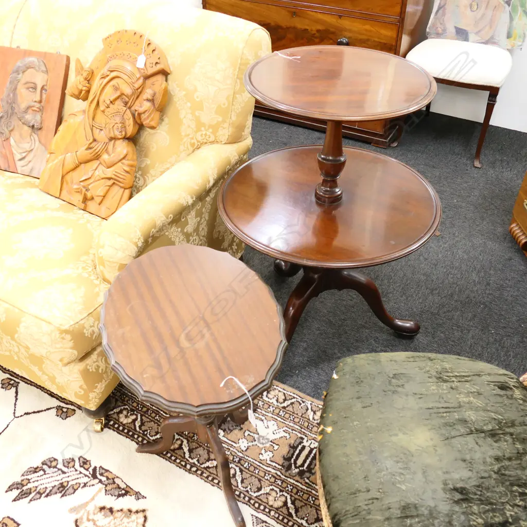 SMALL OVAL SIDE TABLE 470MM L Image 1++