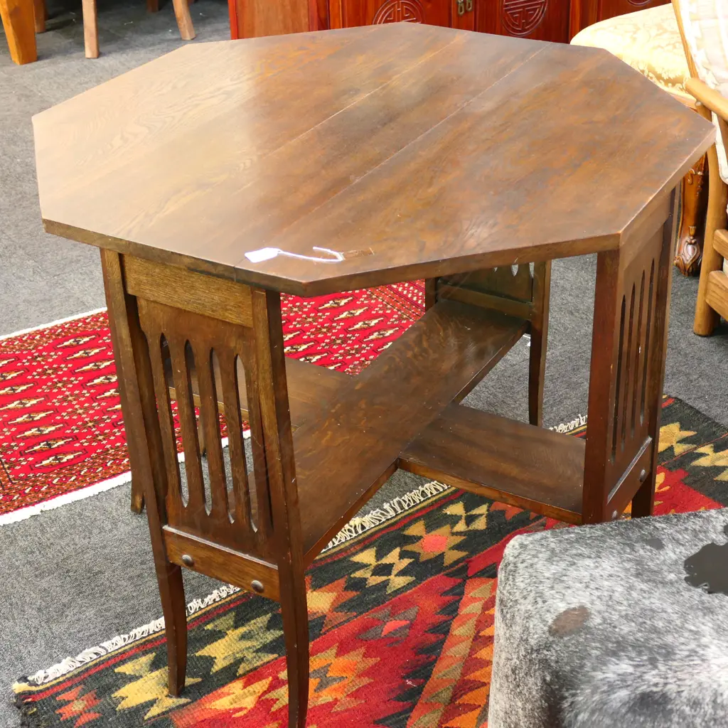 OAK ARTS AND CRAFT OCTAGONAL OCCASIONAL TABLE 910MM DIA Image 1++