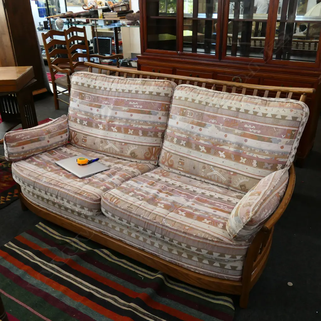 RENAISSANCE ERCOL COUCH Image 1++