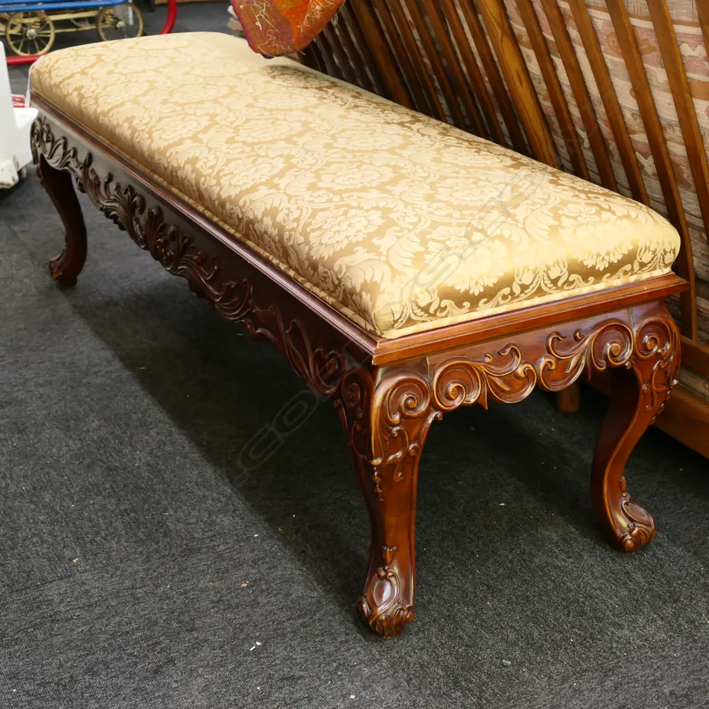 UPHOLSTERED STOOL 1450MM L Image 1++