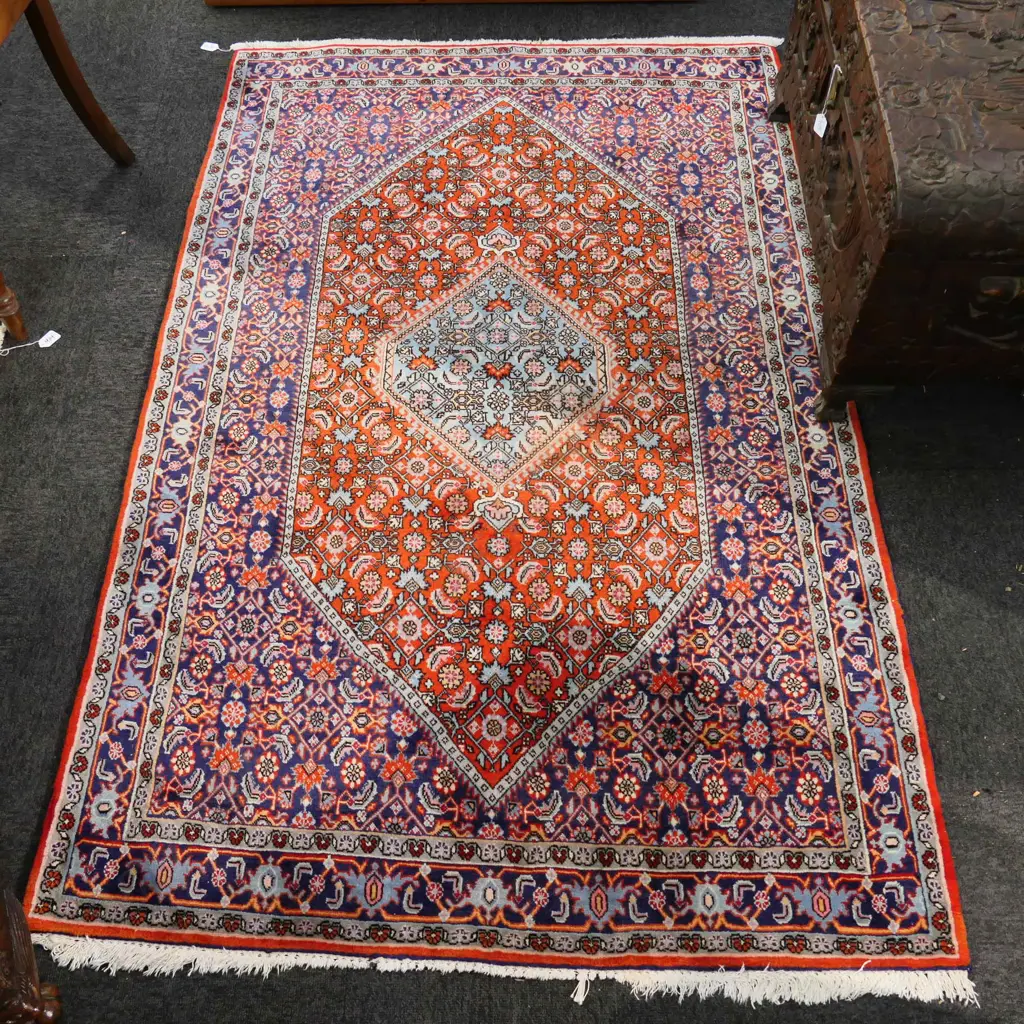 SHIRAZ PERSIAN RUG 180 X 114mm. 216C Image 1++