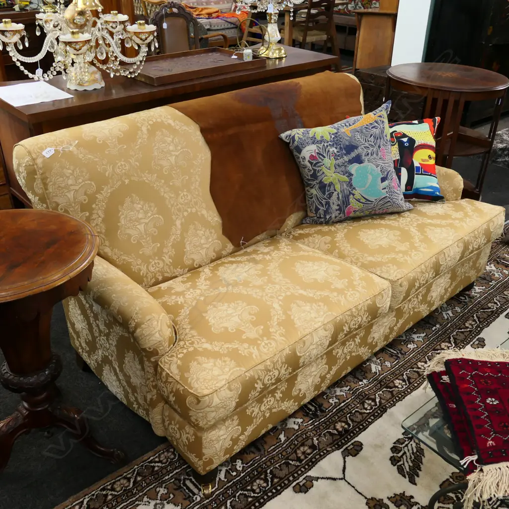 DESIGNER ROLL ARM GOLD SOFA 1600MM L Image 1++