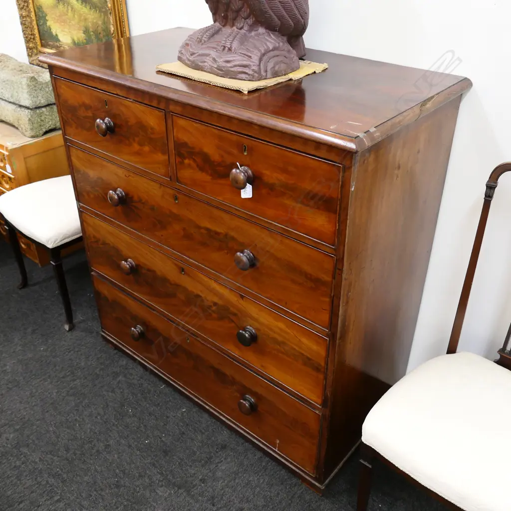 5 DRAWER CHEST AF TOP RIM BROKEN Image 1++