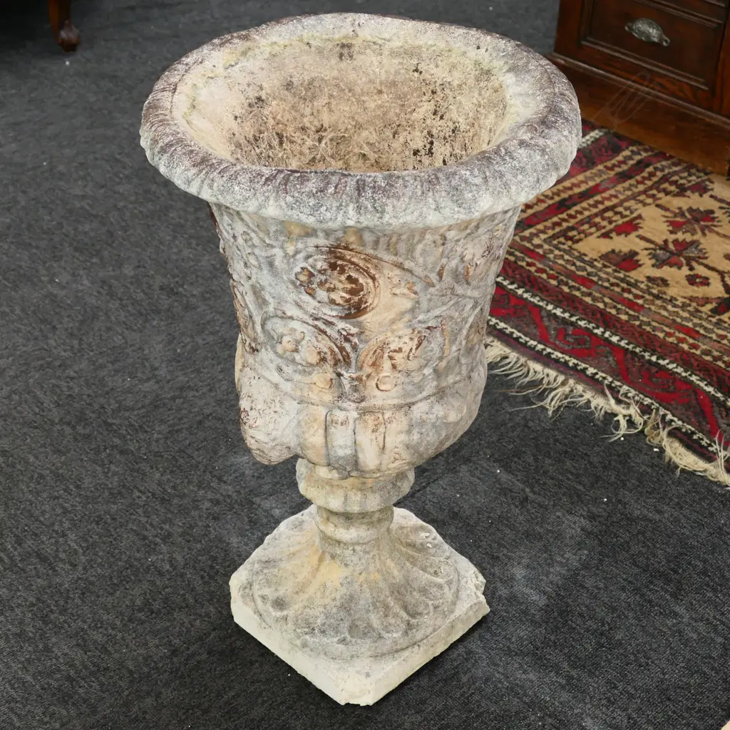 A PAIR OF CONTINENTAL ANTIQUE STYLE CLASSICAL CAMPANA GARDEN URNS Image 1++