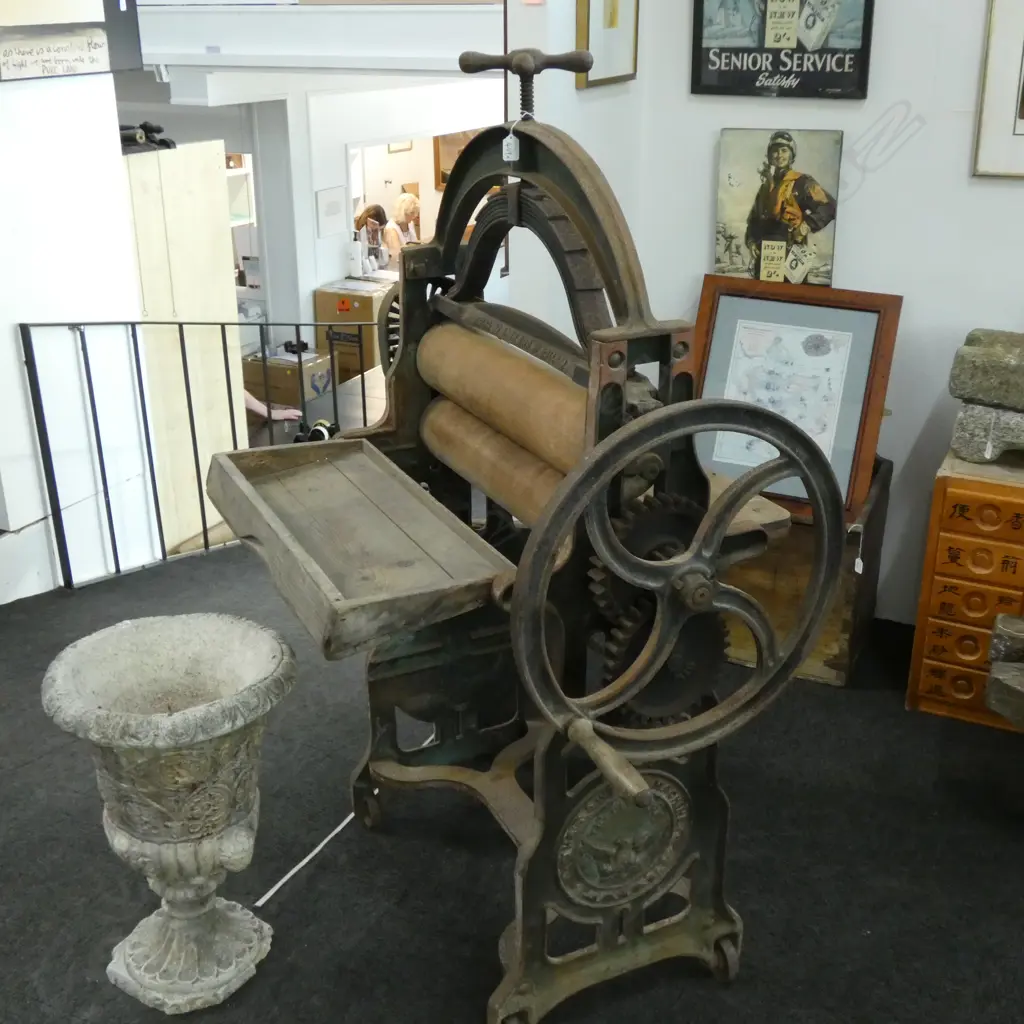 VICTORIAN MANGLE STEEL FRAME... Image 1++