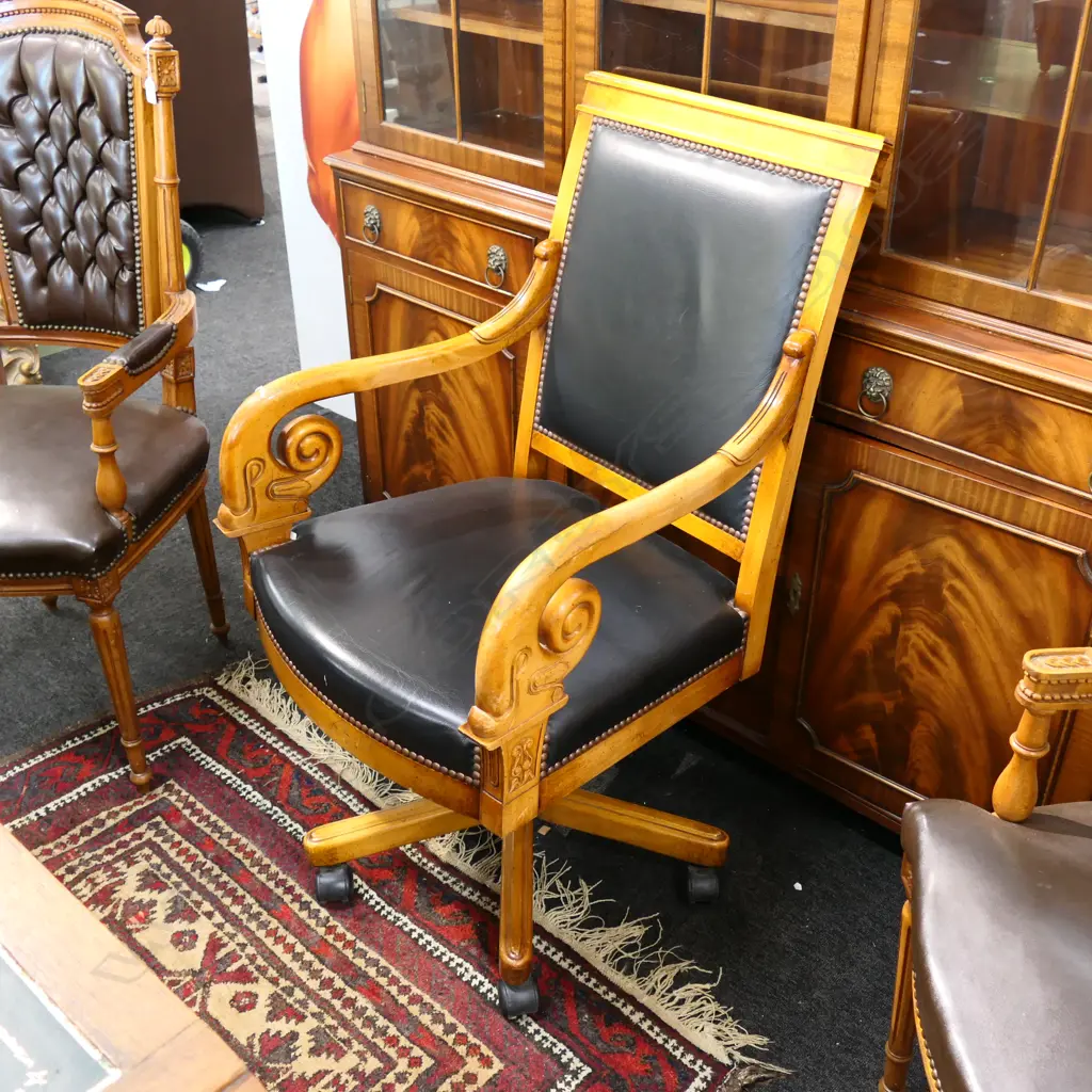 EXECUTIVE SWIVEL CHAIR 600 W 600 D 1060MM H Image 1++