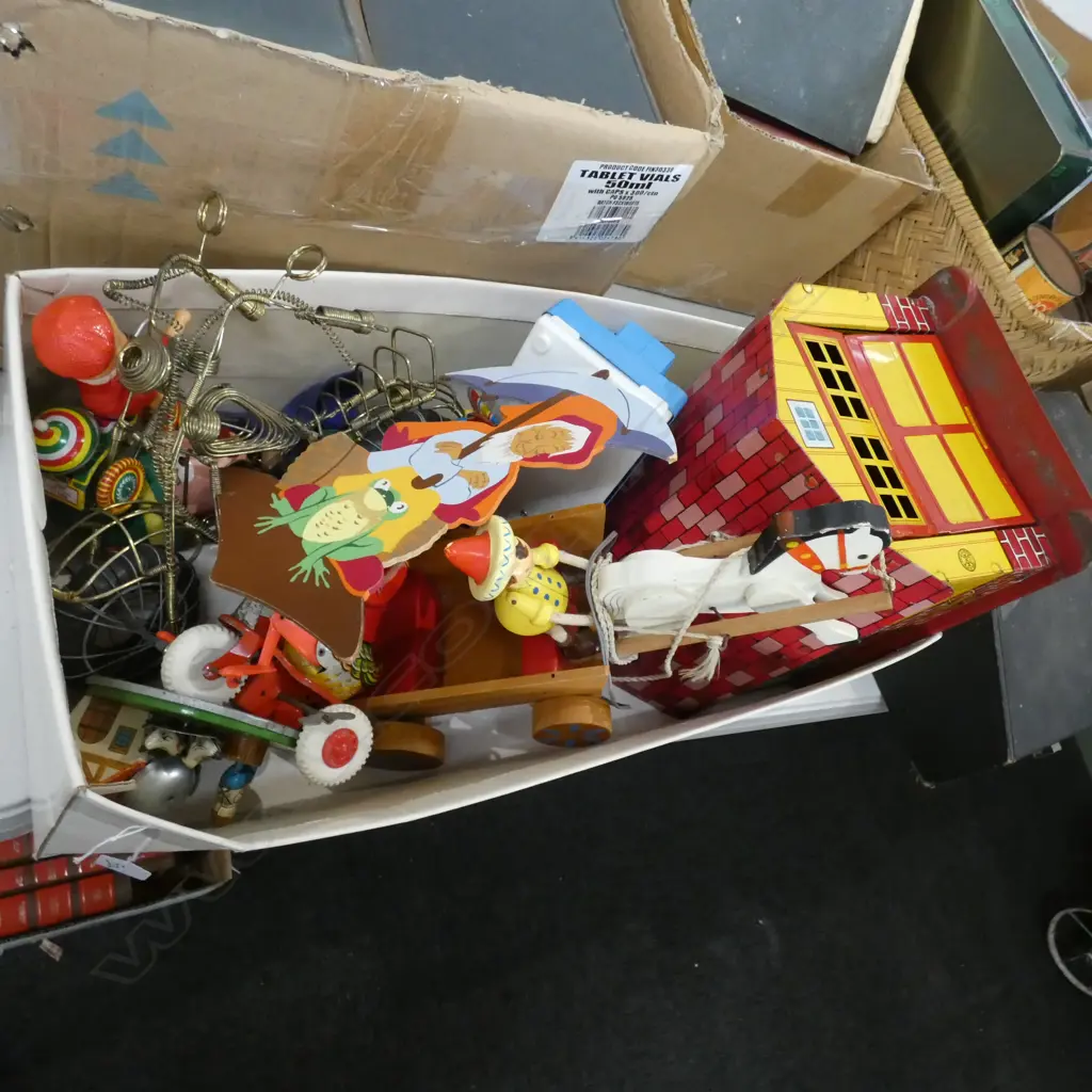BOX LOT VINTAGE TIN TOYS Image 1++