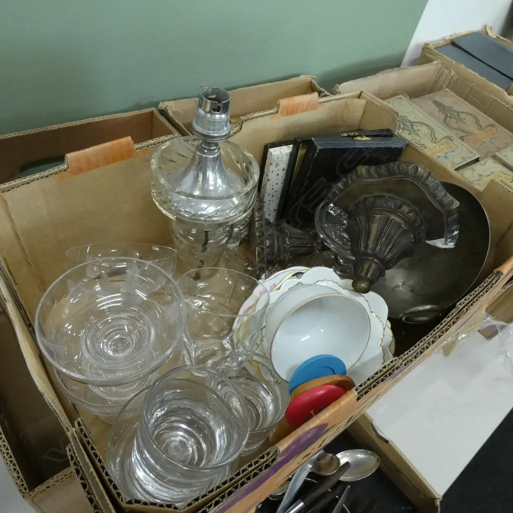 BOX LOT CRYSTAL LAMP BASE, SHELLEY, GILT WALL SHELVES ETC Image 1++