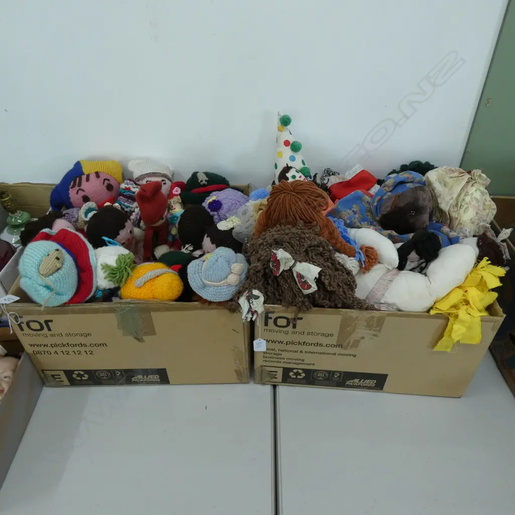 2 BOXES OF KNITTED DOLLS  Image 1++