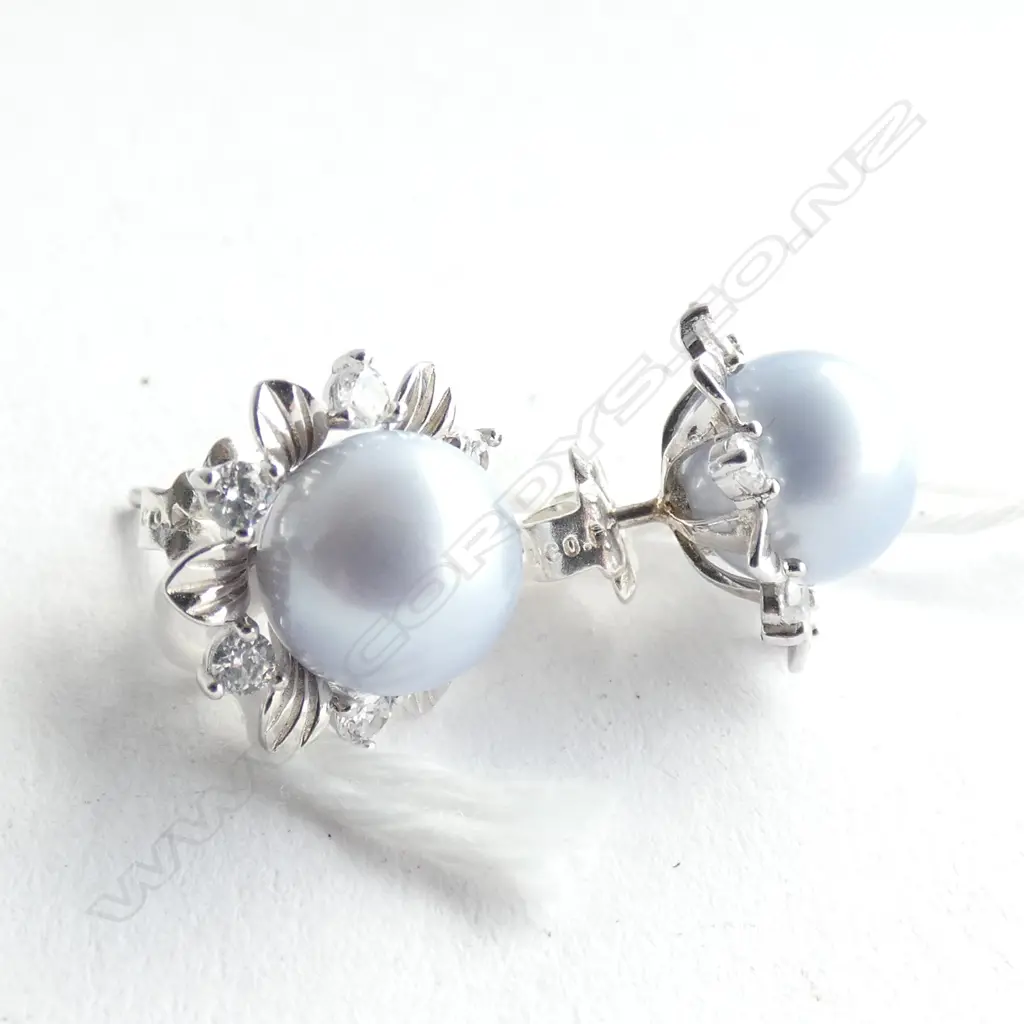 SILVER AND BLUE PEARL EARRINGS Image 1++