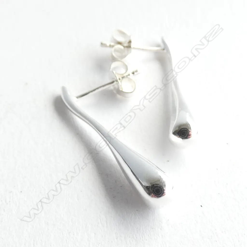 PAIR OF SILVER EARRINGS 2.4gm Image 1++