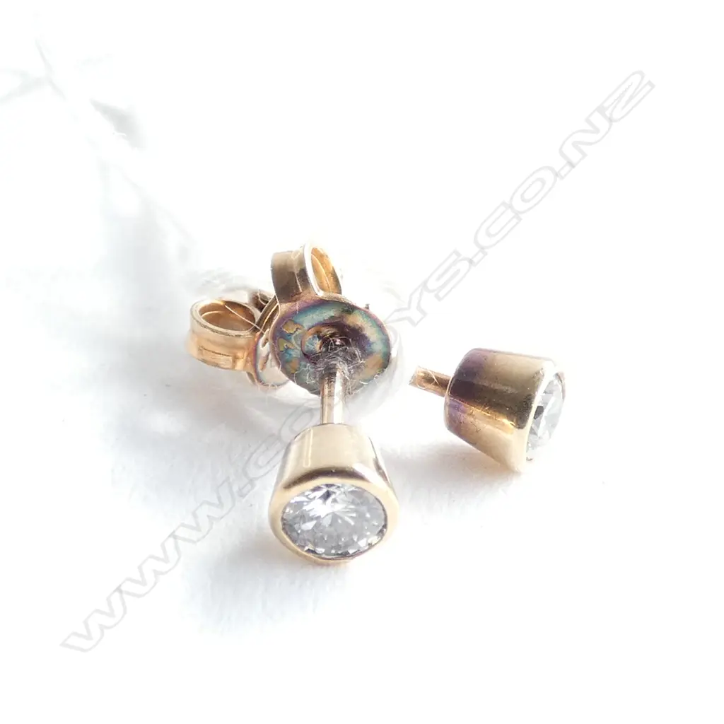 (19188) PR 9CT DIAMOND SOLITAIRE EARRINGS Image 1++