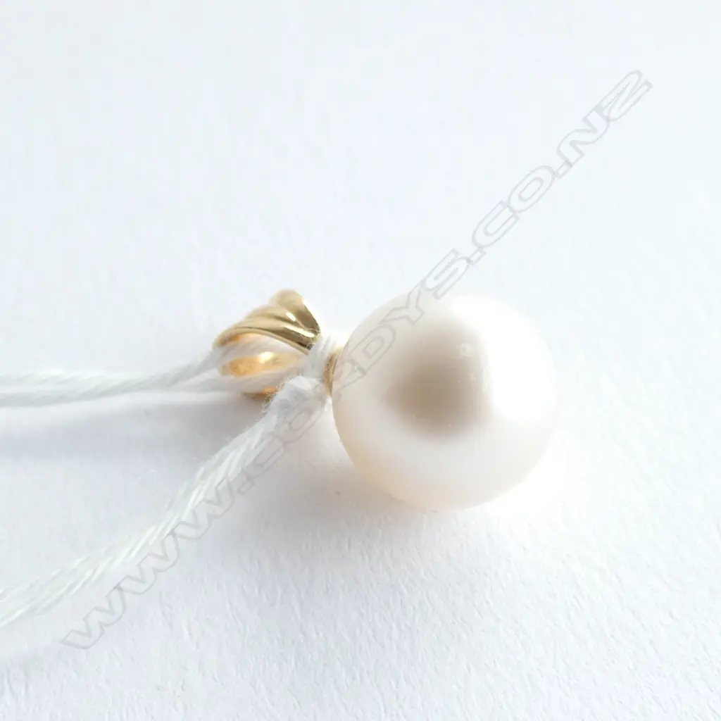 (18623) 18CT LGE CULTURED PEARL PENDANT 10mm DIA Image 1++