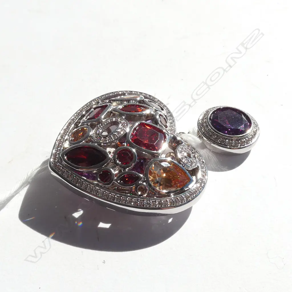 KAGI HEART PENDANT & CIRCULAR PENDANT Image 1++