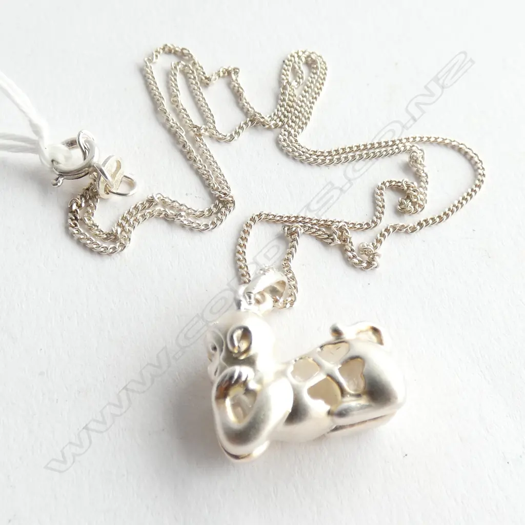 SILVER MONKEY CHARM ON SILVER CHAIN 3.9gm Image 1++