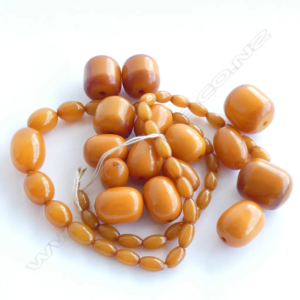 BAKELITE AMBER BEADS Image 1++
