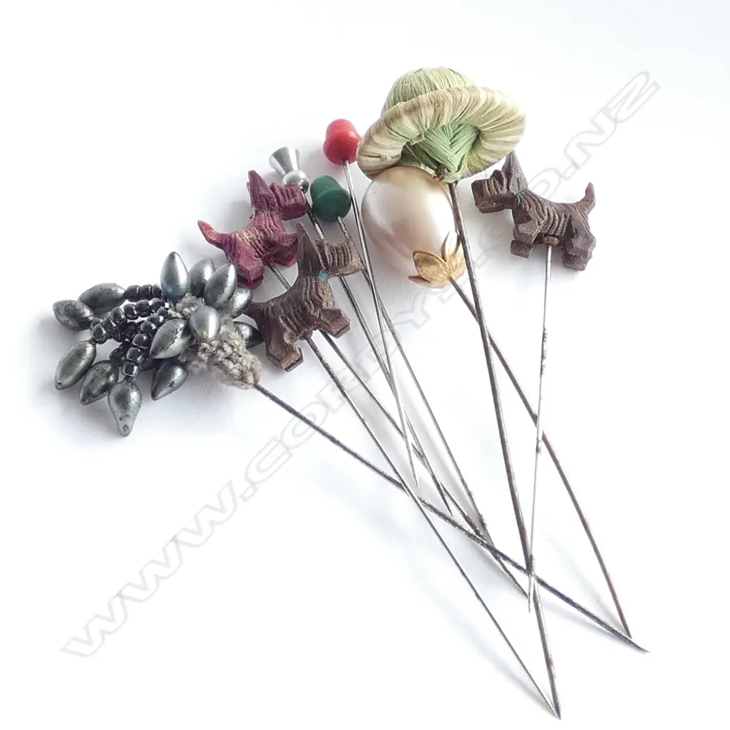(19662) 9 VINTAGE HAT PINS. SCOTTY DOGS ETC Image 1++