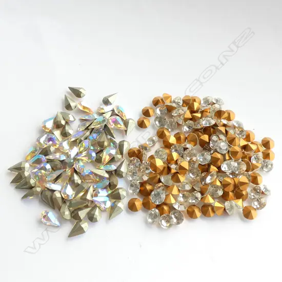 VINTAGE PEAR CUT AURORA BOREALIS CRYSTALS