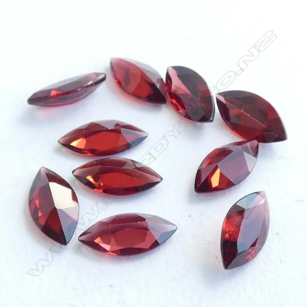 17CT FACETED GARNETS 10 NAVETTE STONES Image 1++