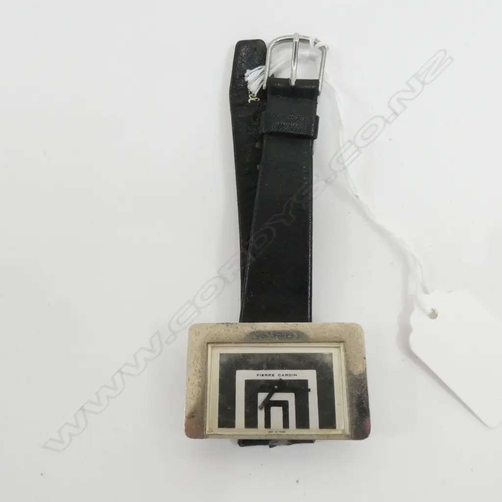 GENTS WATCH BRANDED PIERRE CARDIN Image 1++