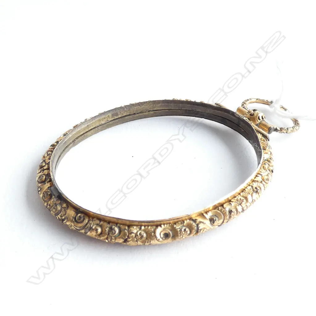 ANTIQUE PORTRAIT MINIATURE FRAME Image 1++