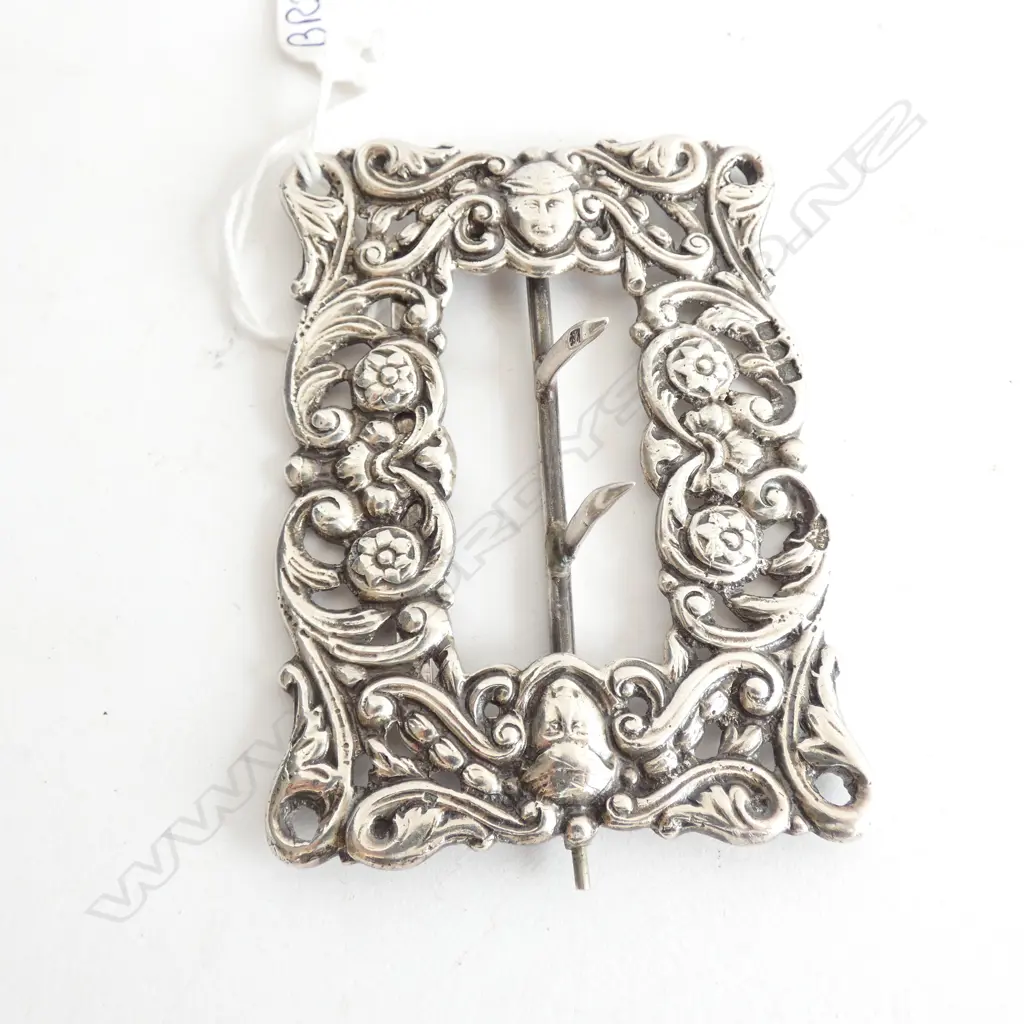 EDWARDIAN ST. SILVER BUCKLE Image 1++