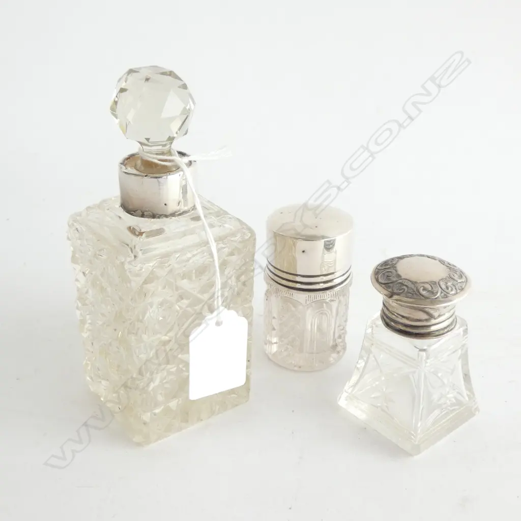 3 STG TOPPED CRYSTAL BOTTLES  Image 1++