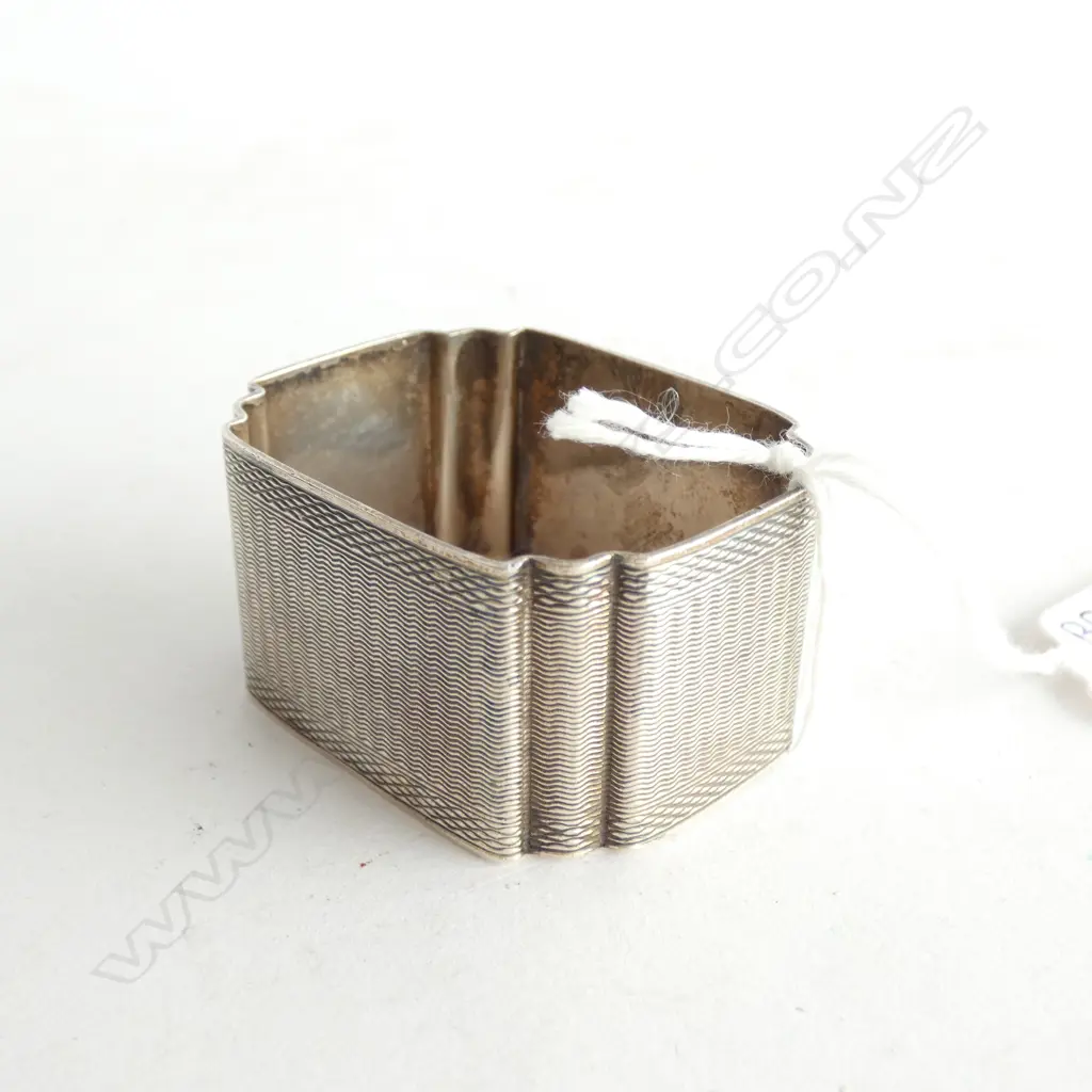 SILVER NAPKIN RING BIRMINGHAM 1939 Image 1++