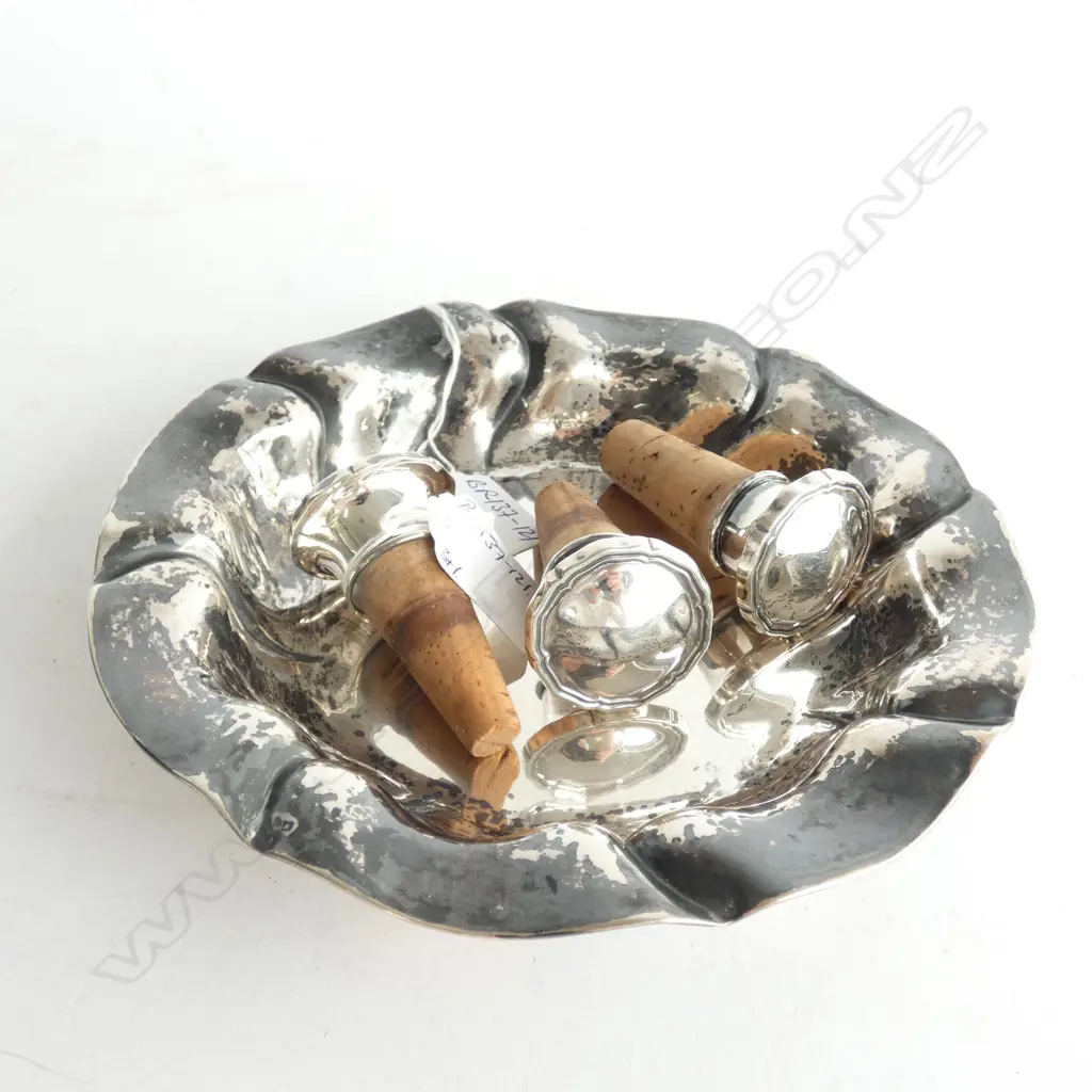 GERMAN SILVER 835 DISH 132GMS + 3 800 SILVER STOPPERS Image 1++