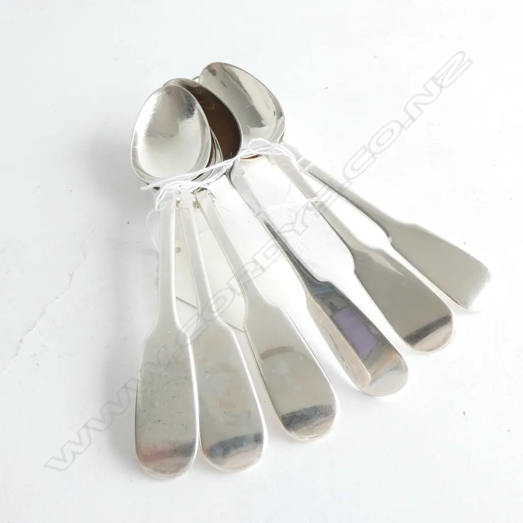 6 SILVER TEASPOONS.FIDDLE  PATTERN, VARIOUS DATES & MAKERS. 1845, 1792, 1823. 146gm Image 1++