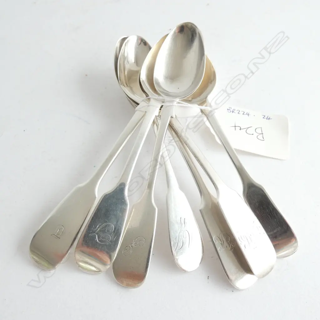 7 SILVER TEASPOONS. FIDDLE PATTERN, VARIOUS DATES & MAKERS. 130gm Image 1++