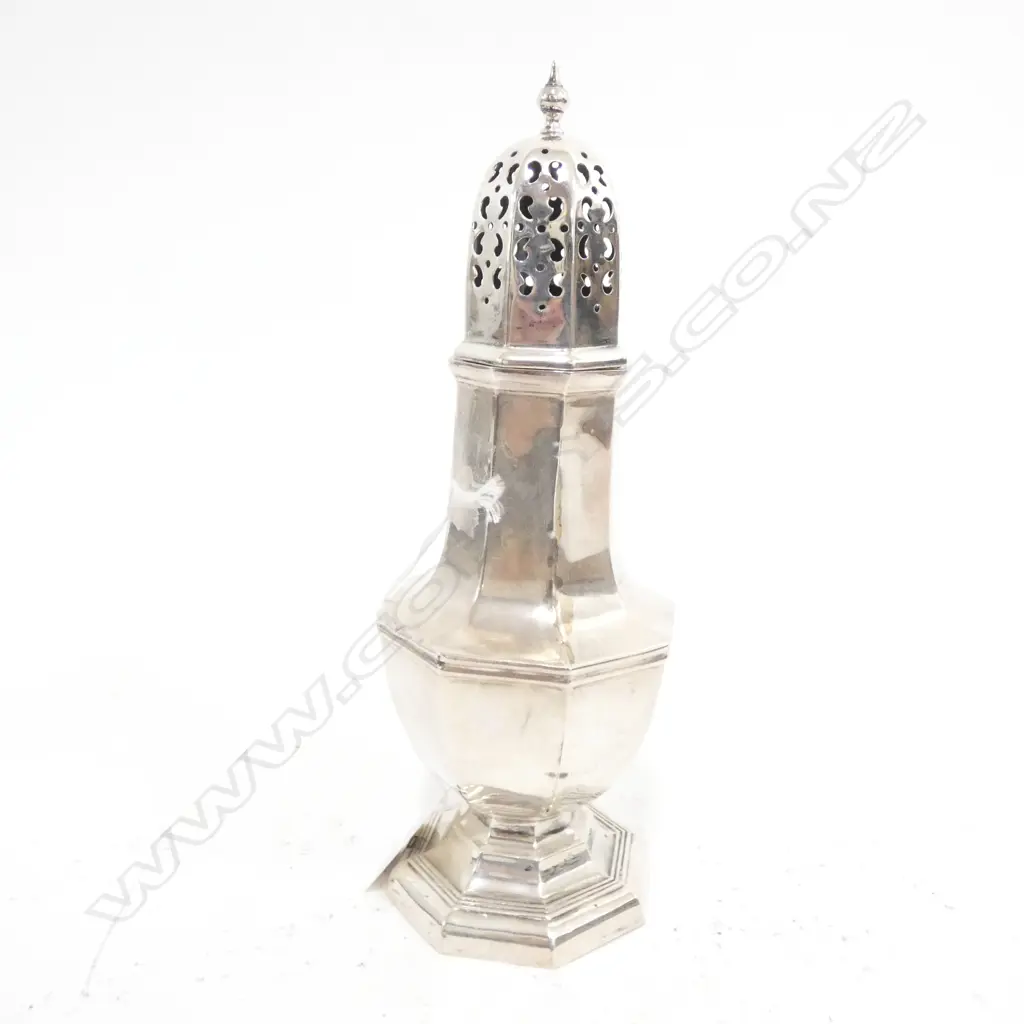 LARGE STG SILVER SUGAR CASTOR B 1952 H 210 MM 137 G slight lean Image 1++