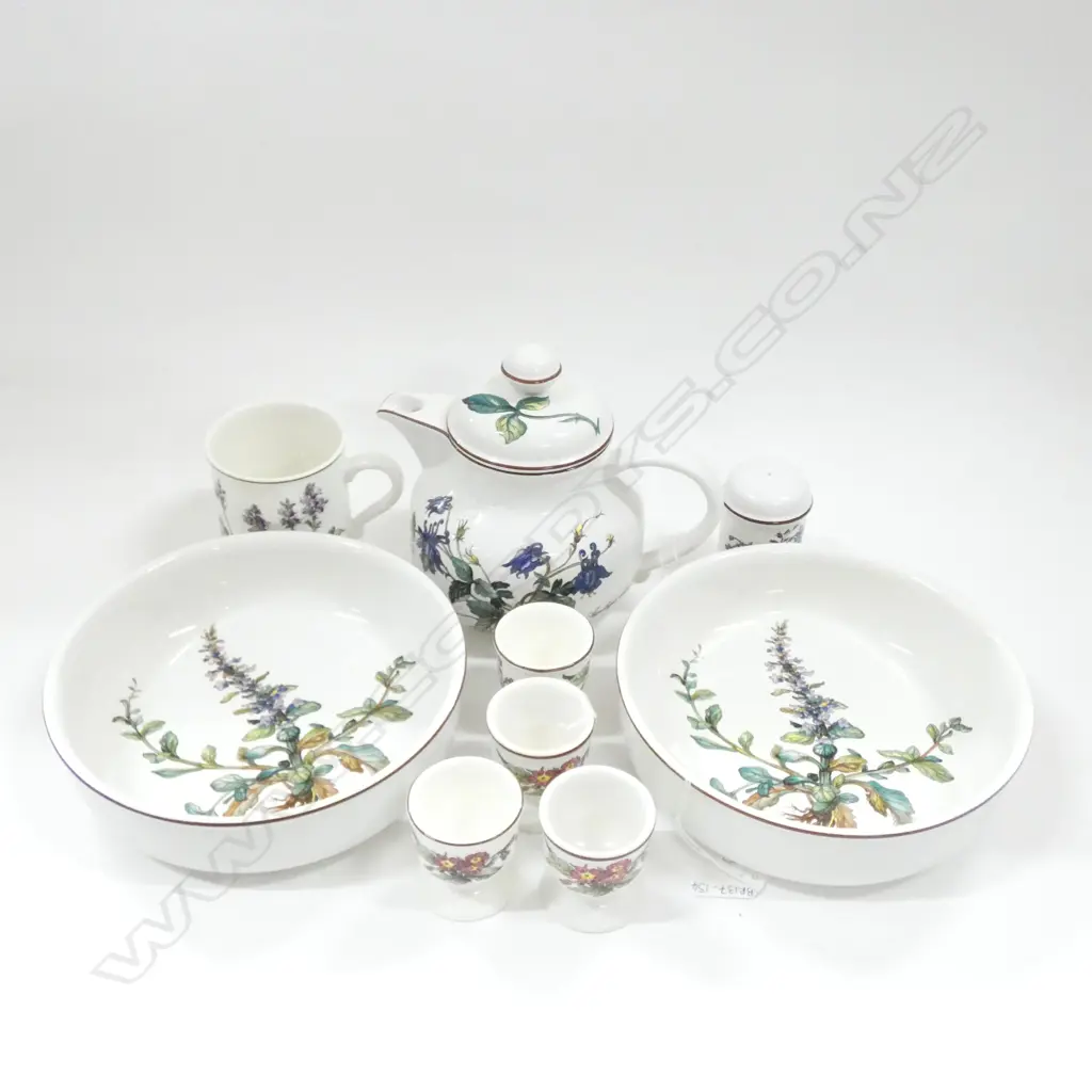 VILLEROY & BOCH BOTANICA; TEAPOT (H.180MM) 2 SERVING BOWLS (DIA 200MM) MUG / 4 EGG CUPS & SHAKER (NO STOPPER) Image 1++