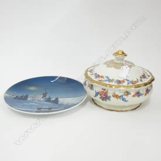 ROSENTHAL CHIPPENDALE LIDDED DISH (DIA  165MM) & WINTER 1962 WALL PLATE (DIA 220MM)