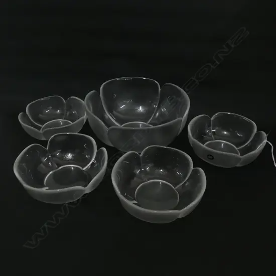 ROSENTHAL GLASS DESSERT SET - LG BOWL (DIA 220MM) & 4 SM (DIA 150MM....