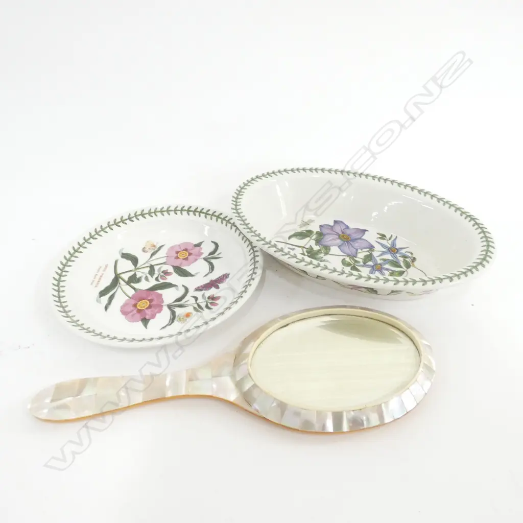 PORTMEIRION PLATE & PIE DISH L.280mm + MOP HAND MIRROR L.335mm Image 1++